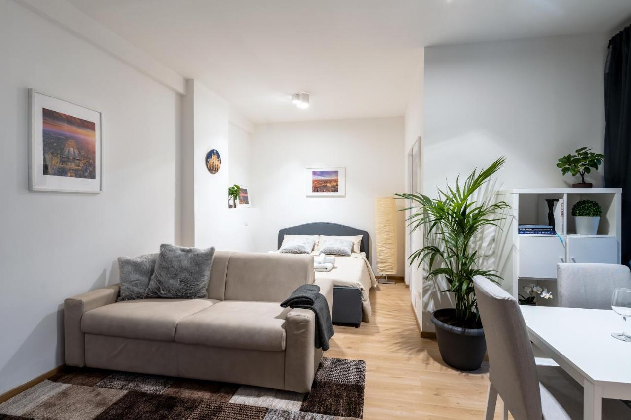 Suite 1,2 Porta Milano Centro Parking Free Екстер'єр фото