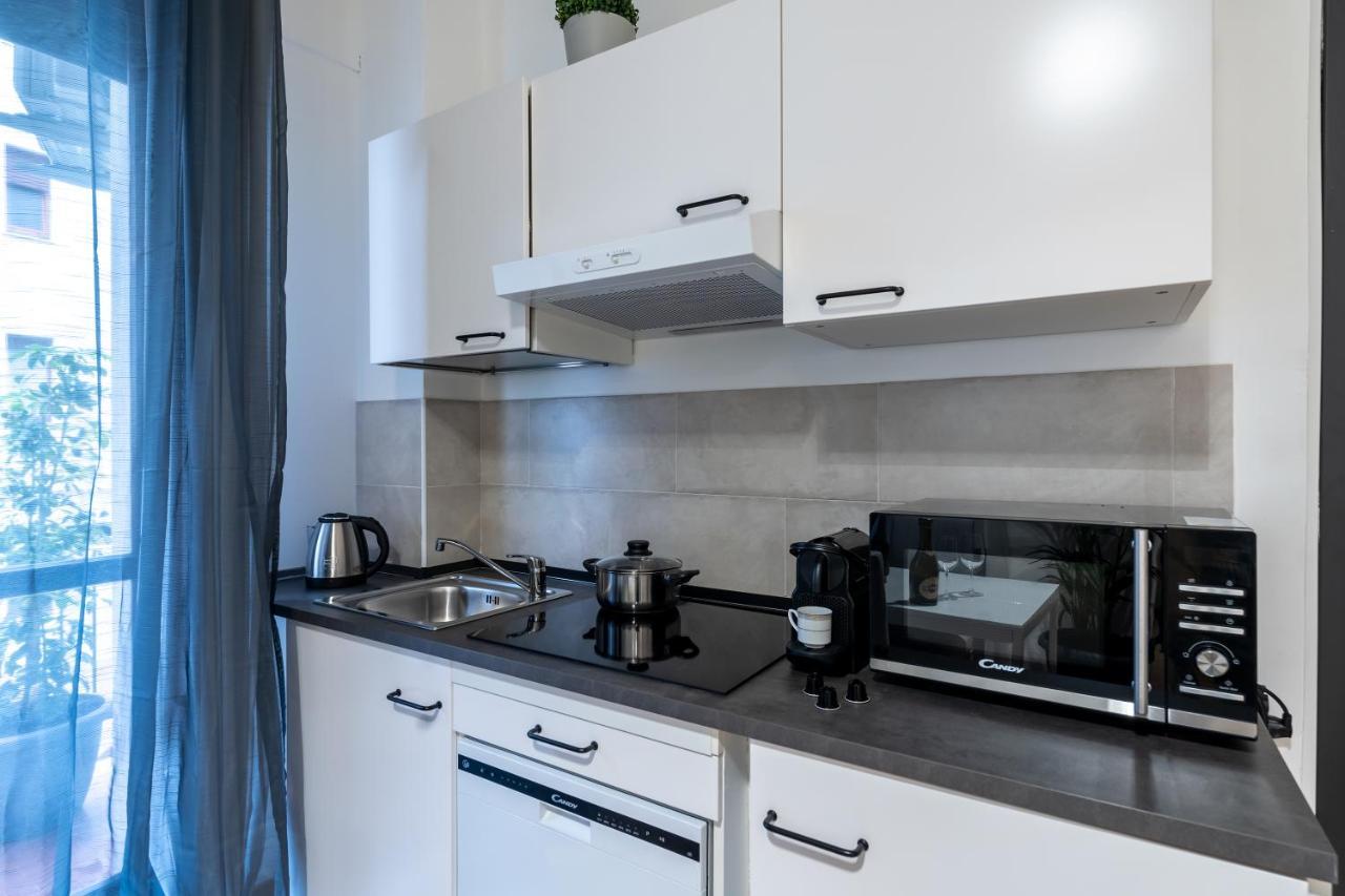 Suite 1,2 Porta Milano Centro Parking Free Екстер'єр фото