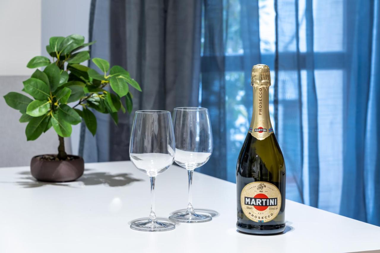 Suite 1,2 Porta Milano Centro Parking Free Екстер'єр фото